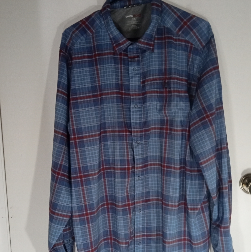 Men's Swiss Tech Button Up